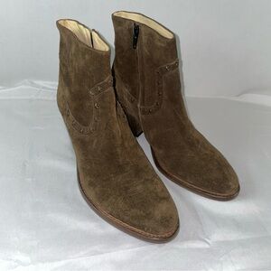 Free Lance Iness 7-4 Suede Western Ankle Boots Olive Brown Star Studded Size 37